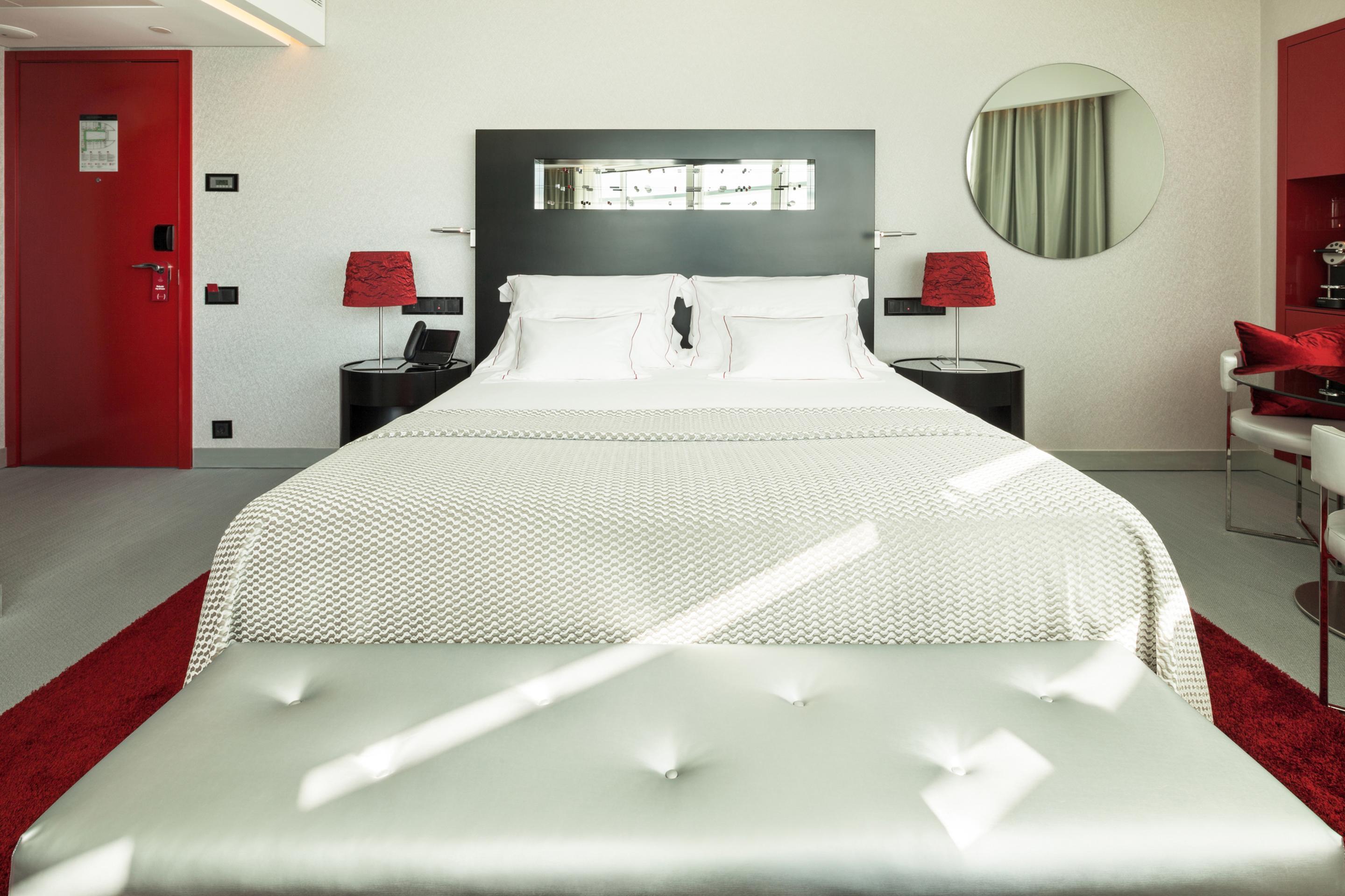 Myriad By Sana Hotels Lisboa Exteriér fotografie A room at the hotel