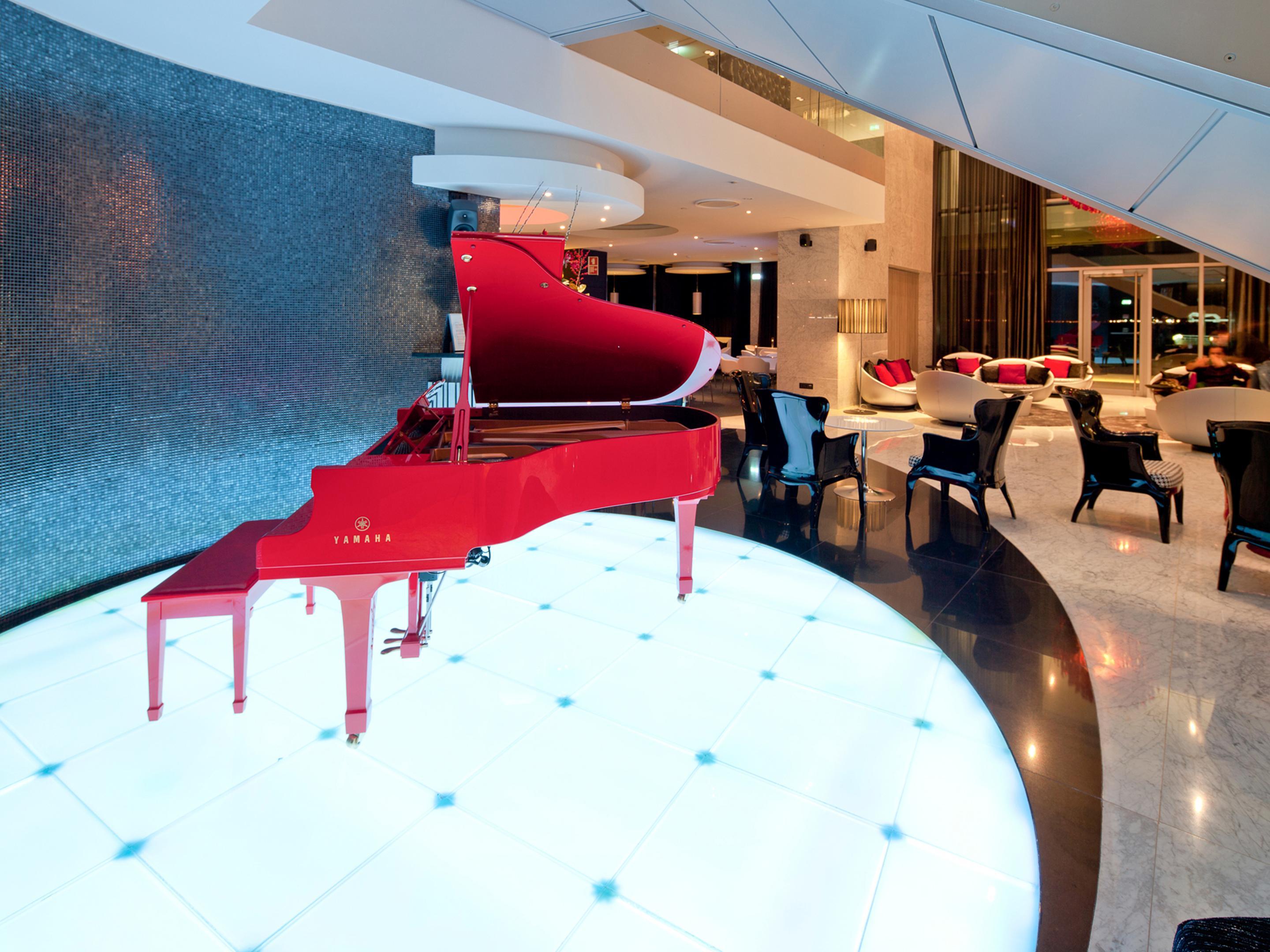 Myriad By Sana Hotels Lisboa Exteriér fotografie The piano at the lobby