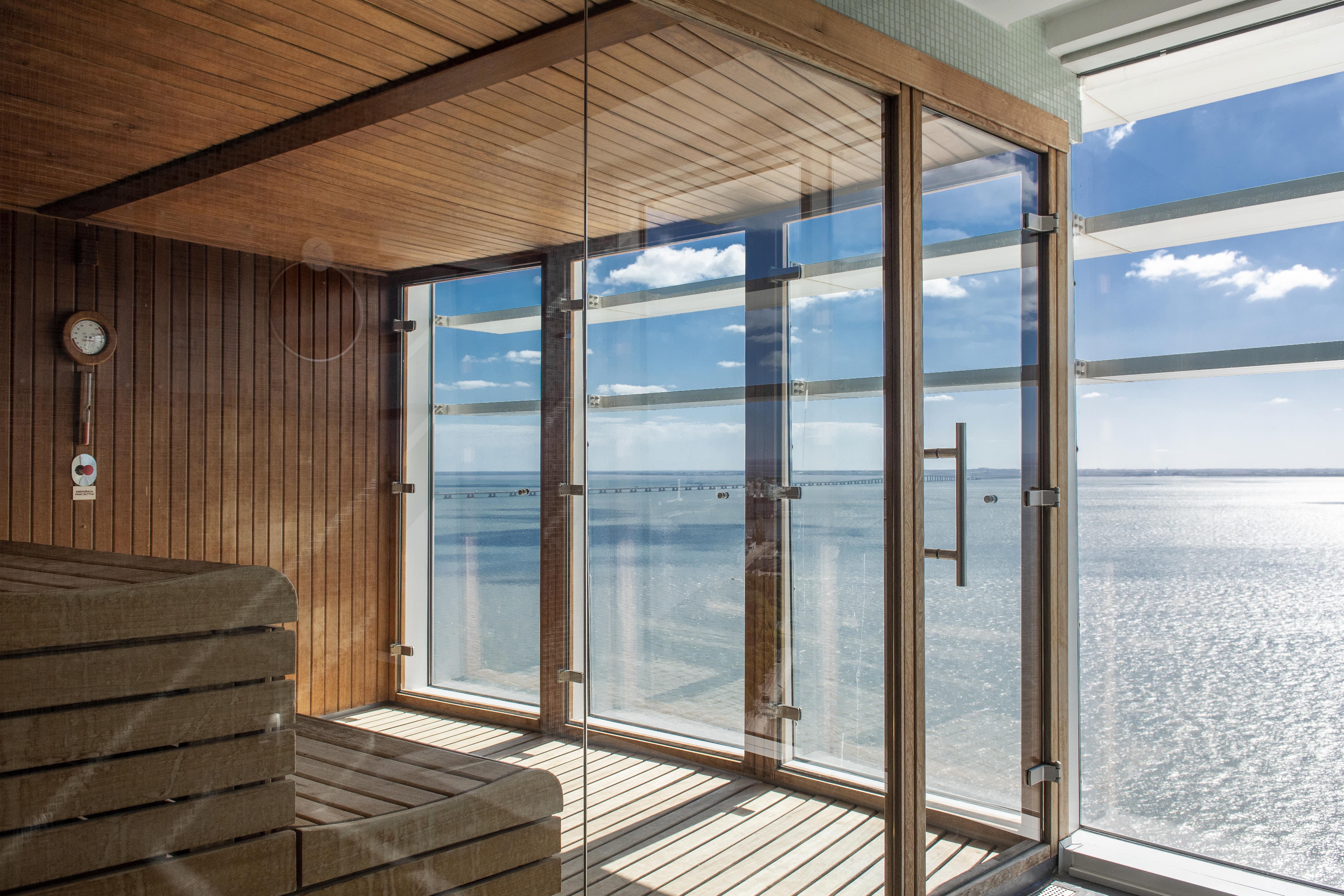 Myriad By Sana Hotels Lisboa Exteriér fotografie The sauna on board