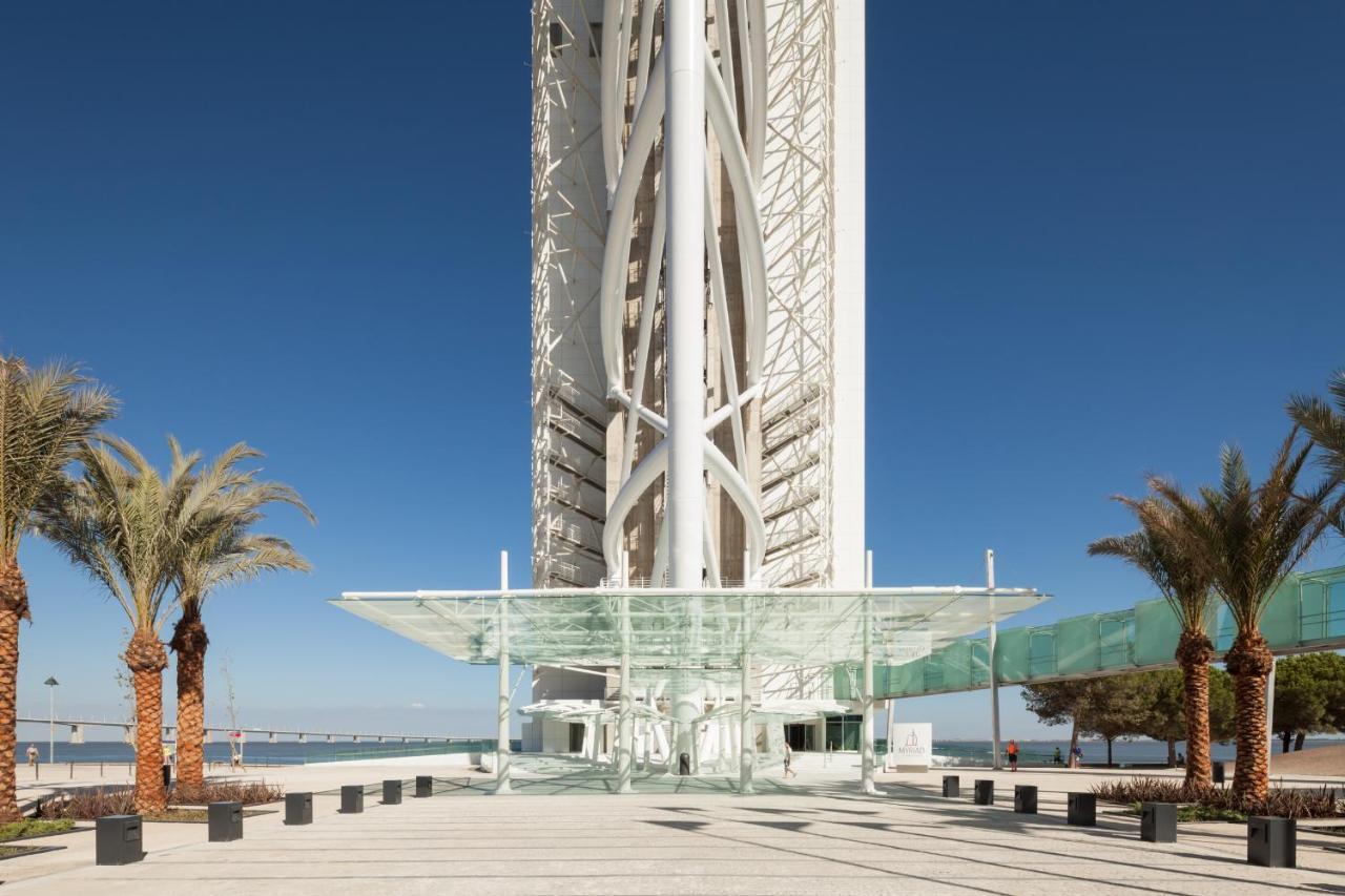 Myriad By Sana Hotels Lisboa Exteriér fotografie The tower's base