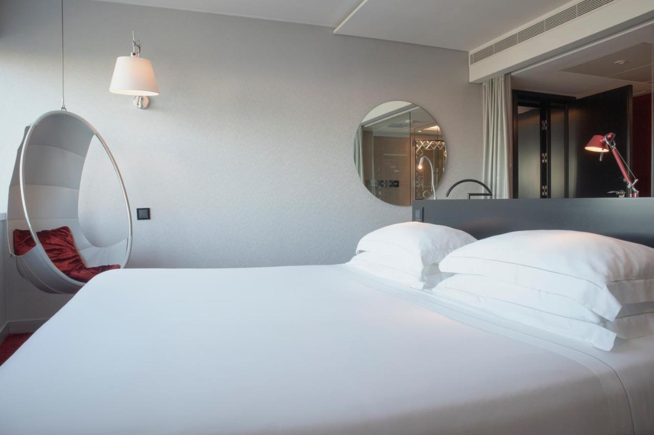 Myriad By Sana Hotels Lisboa Exteriér fotografie A room at the hotel