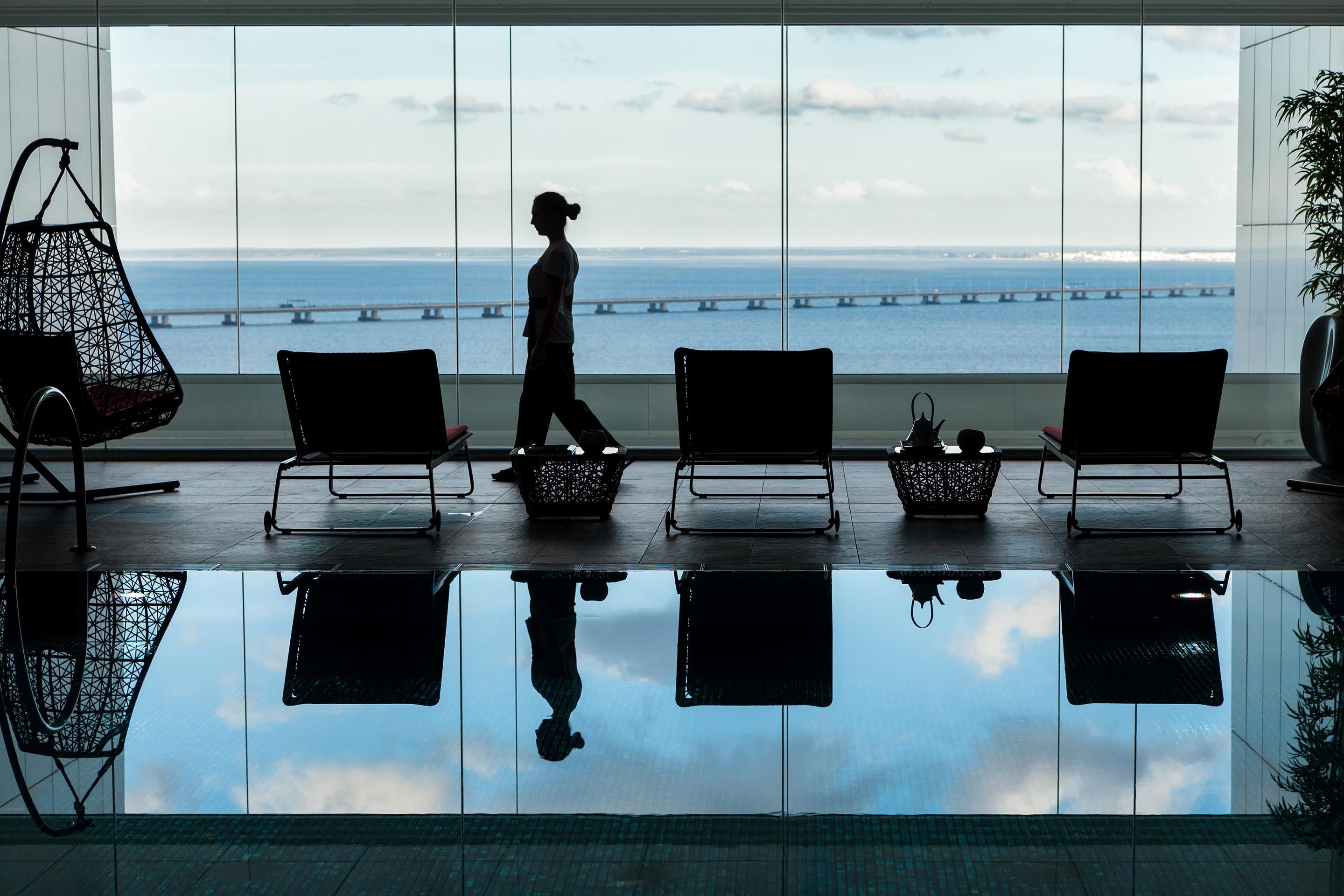 Myriad By Sana Hotels Lisboa Exteriér fotografie The interior of the airport