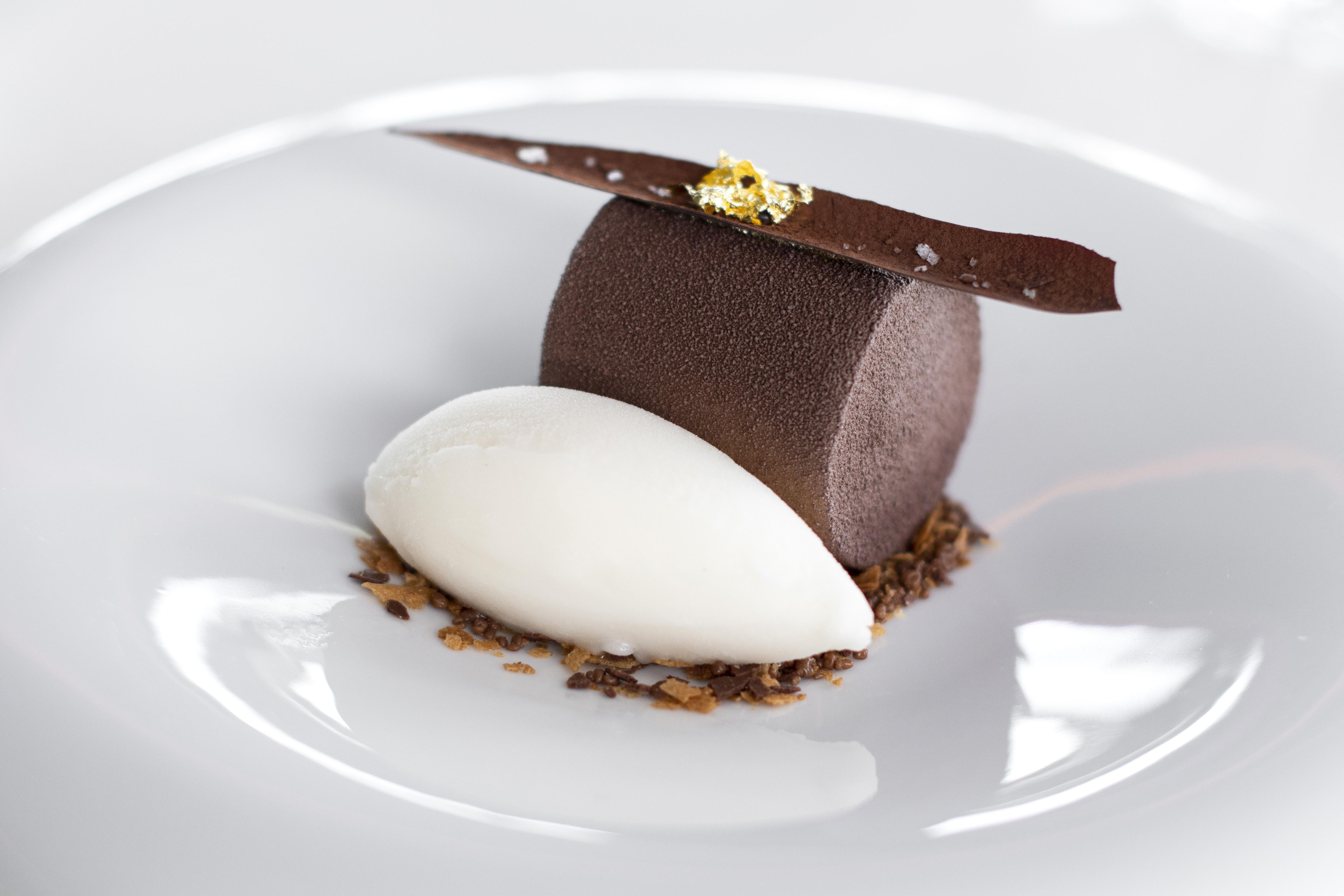 Myriad By Sana Hotels Lisboa Exteriér fotografie A chocolate dessert